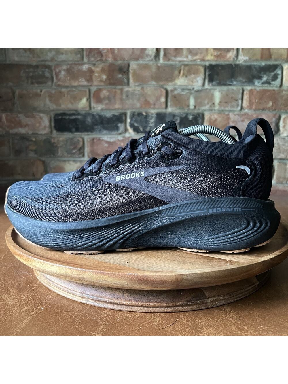Brooks Adrenaline GTS 25 Suppotive Women's 11 Black Gum Running Sneakers Shoes